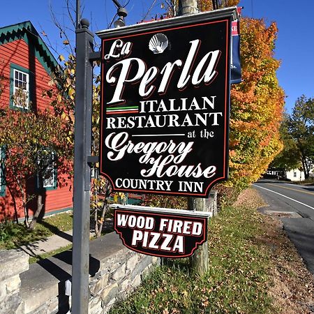 La Perla Restaurant & Country Inn Averill Park Exterior foto